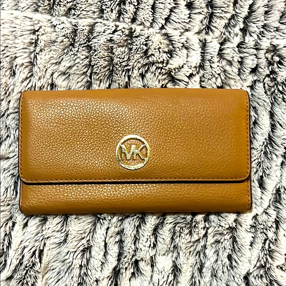 Michael Kors Fulton Flap Continental Wallet